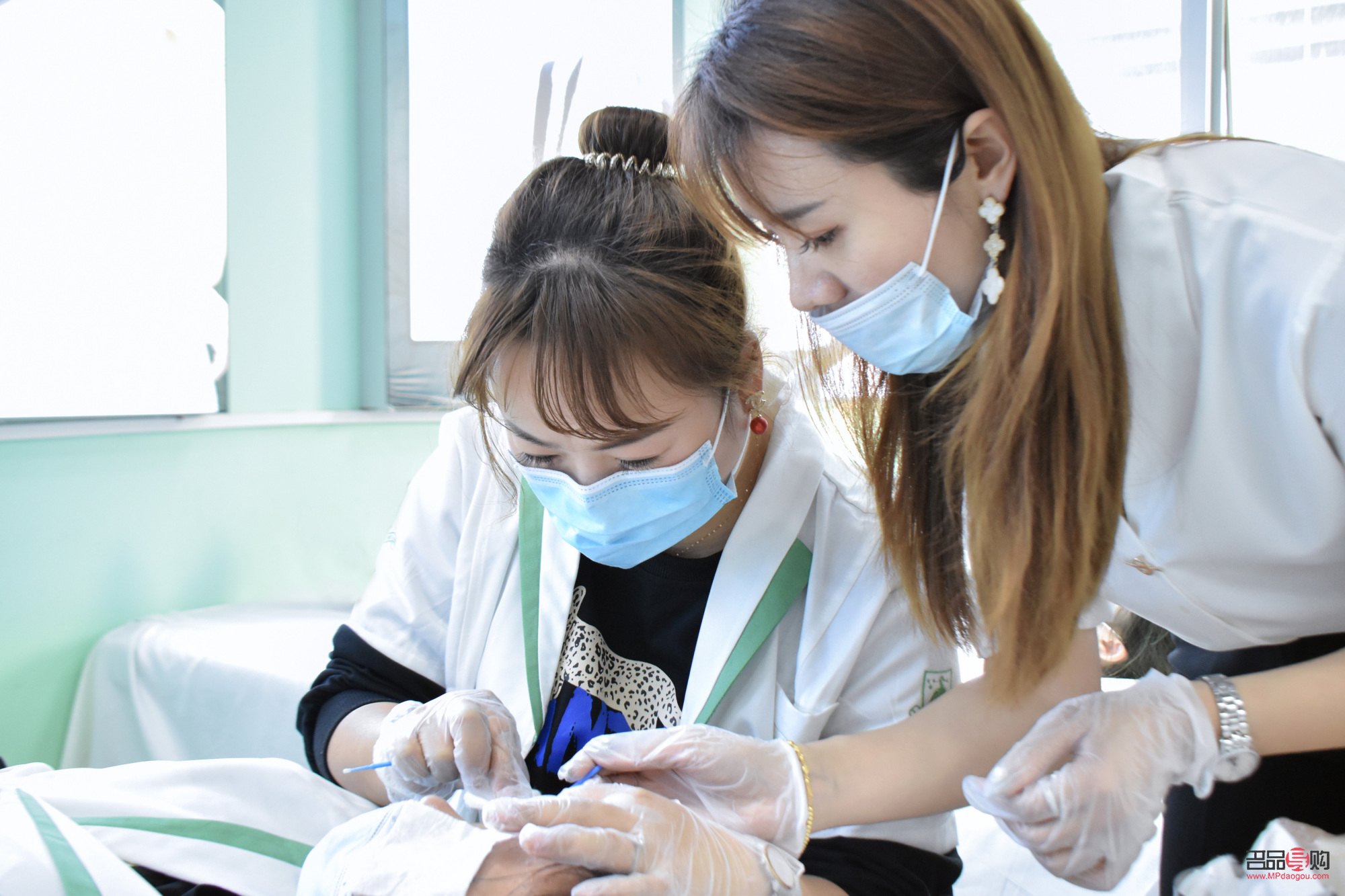 学美容学习多少钱(学美容大概多少钱)