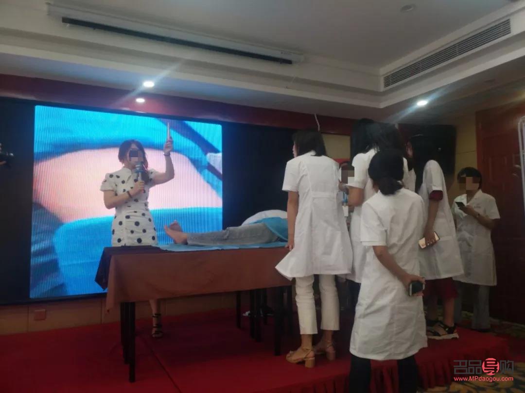 <h3>免麻无痕双眼皮手术风险解析</h3>