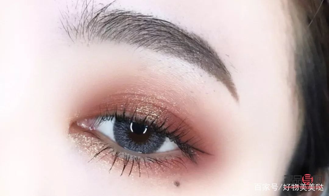 画眼影教程简单好看又漂亮(画眼影教程简单好看又漂亮图片)