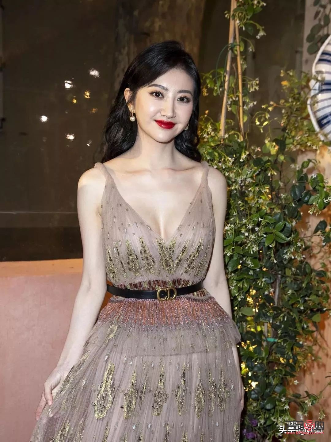 双眼皮一边宽一边窄怎么修复好(双眼皮一边宽一边窄怎么修复好呢)