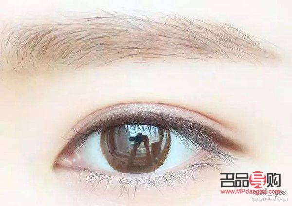 <h3>化眼妆的正确顺序图解指南</h3> <h3>化眼妆的正确顺序图解指南</h3>