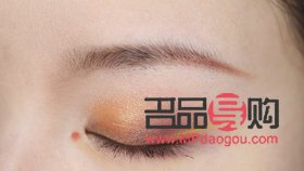 <h3>初学化妆：眼妆视频教程详解</h3>