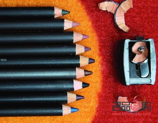 彩妆笔怎么削(彩妆笔怎么削笔)