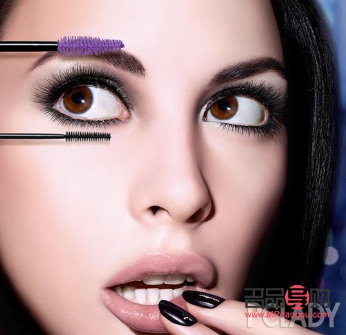 眼妆手法大揭秘：打造迷人电眼的秘诀