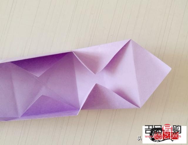 <h3>用纸制作礼物盒的详细教程</h3>