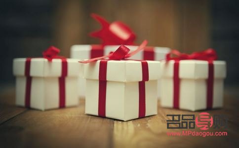 送奶奶礼物该怎么选择(送奶奶最好的礼物)