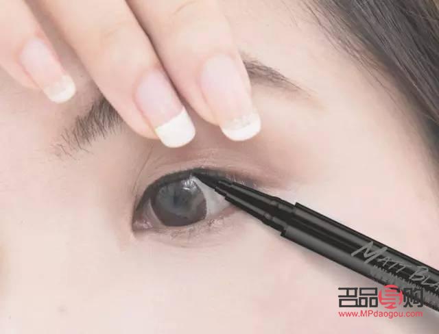 创意彩妆怎么画(创意彩妆怎么画图片)