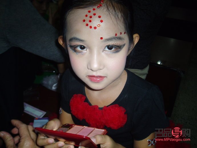 拉丁彩妆画法大揭秘