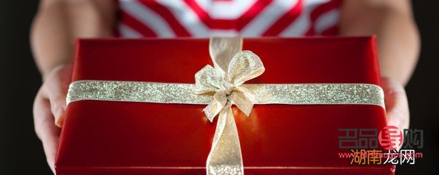 见t送什么礼物好(见面送什么礼物好)