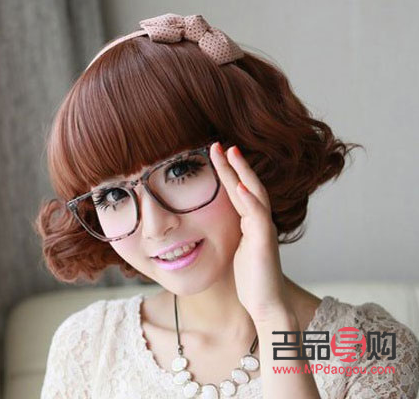 圆形脸适合戴什么眼镜