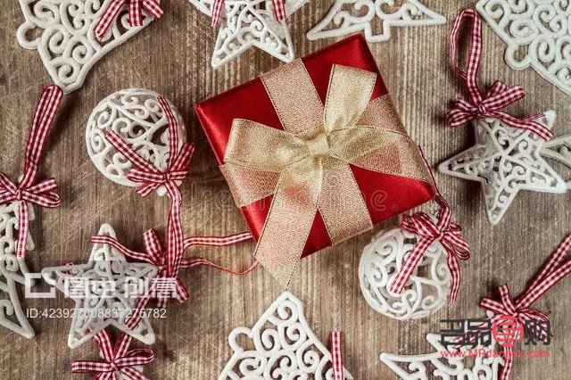 怎么装饰礼物盒(怎么装饰礼物盒外边)