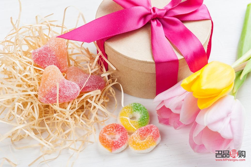 夏天给女孩买什么礼物(夏天应该给女孩子买什么)