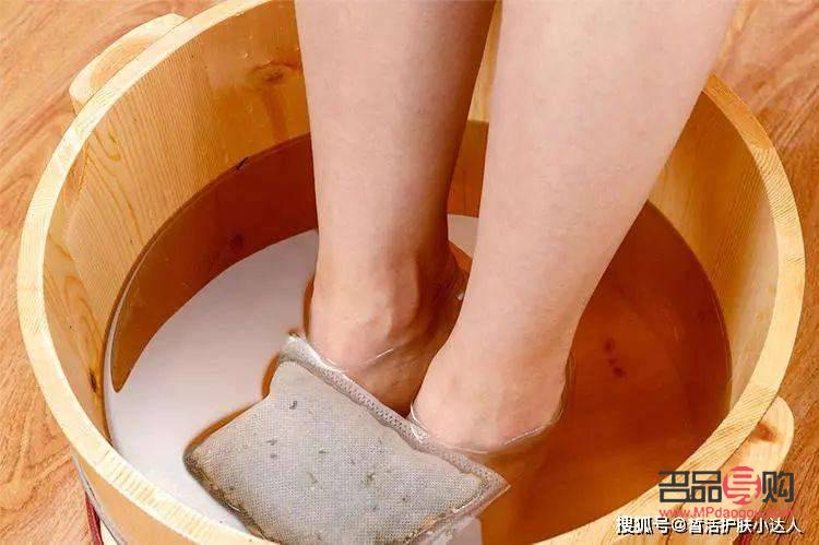 <h3>泡脚后的身体护理之道</h3>