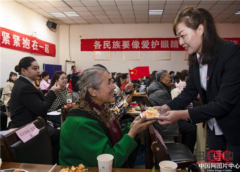 联谊会上送什么礼物(联谊会准备什么小礼物)