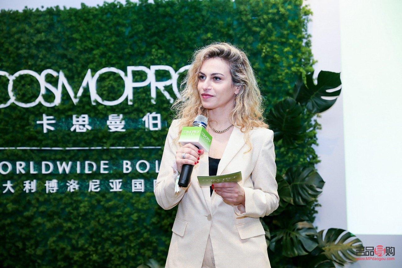 美容秘籍：焕发肌肤光彩，打造自信美丽新篇章