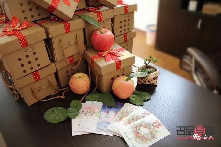 选择退休礼物，传递温馨与祝福