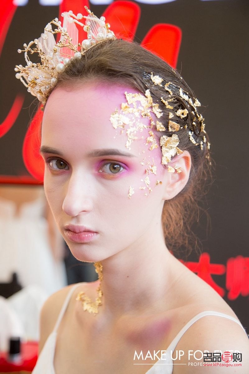 彩妆比赛宣言：绽放色彩，诠释美丽