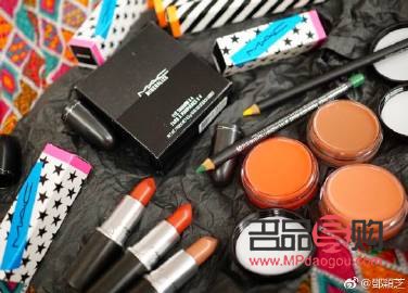 <h3>彩妆不沾衣的秘诀与技巧</h3>