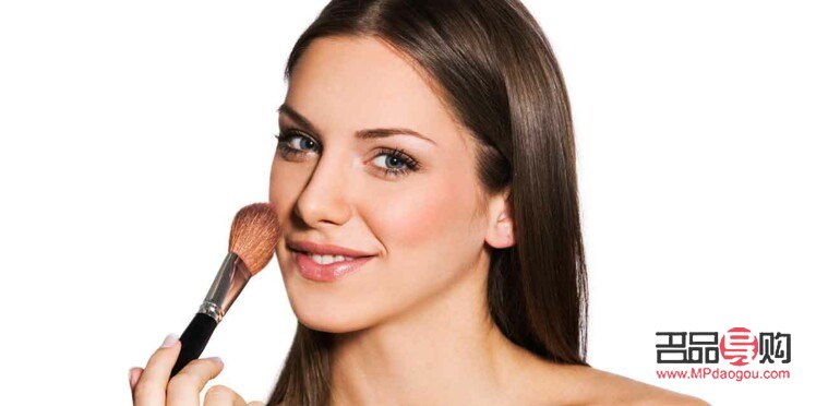 彩妆脱妆怎么补妆(彩妆脱妆怎么补妆视频)