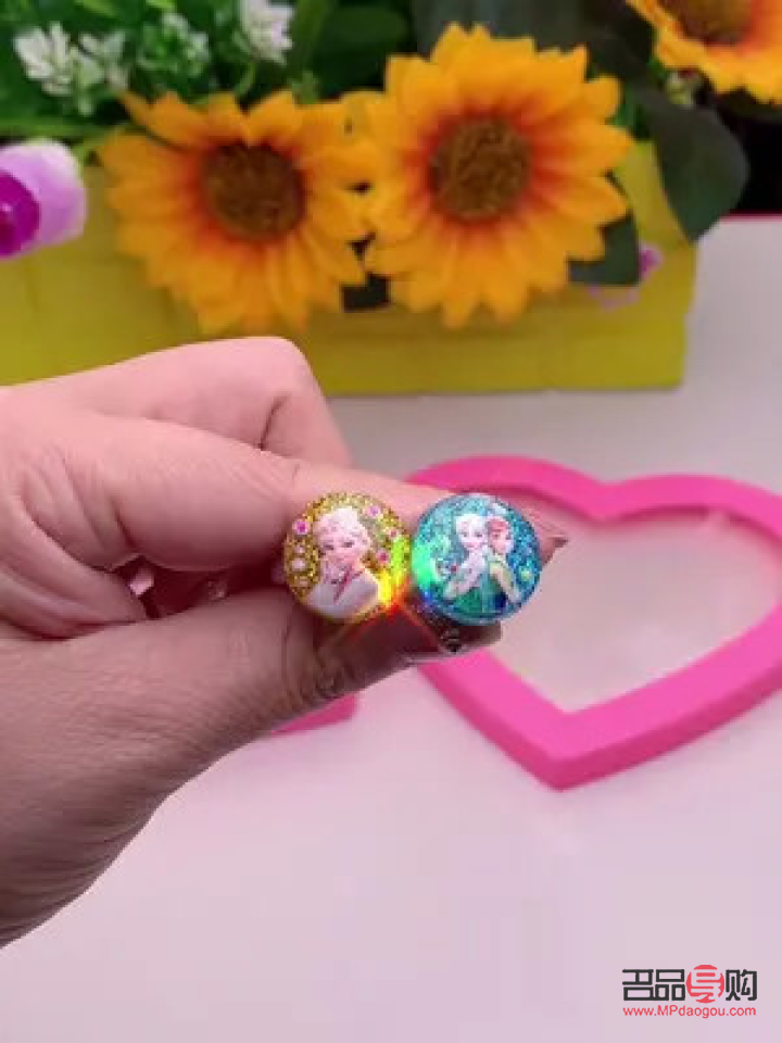 送婴儿礼物送什么好(送婴儿礼物送什么好首饰)