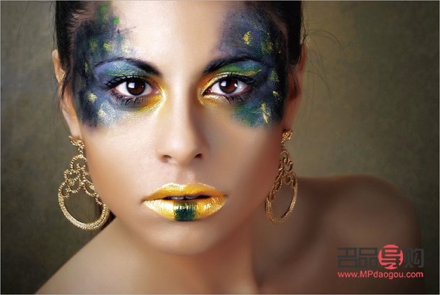 ps怎么美化彩妆(ps怎么美化彩妆效果)