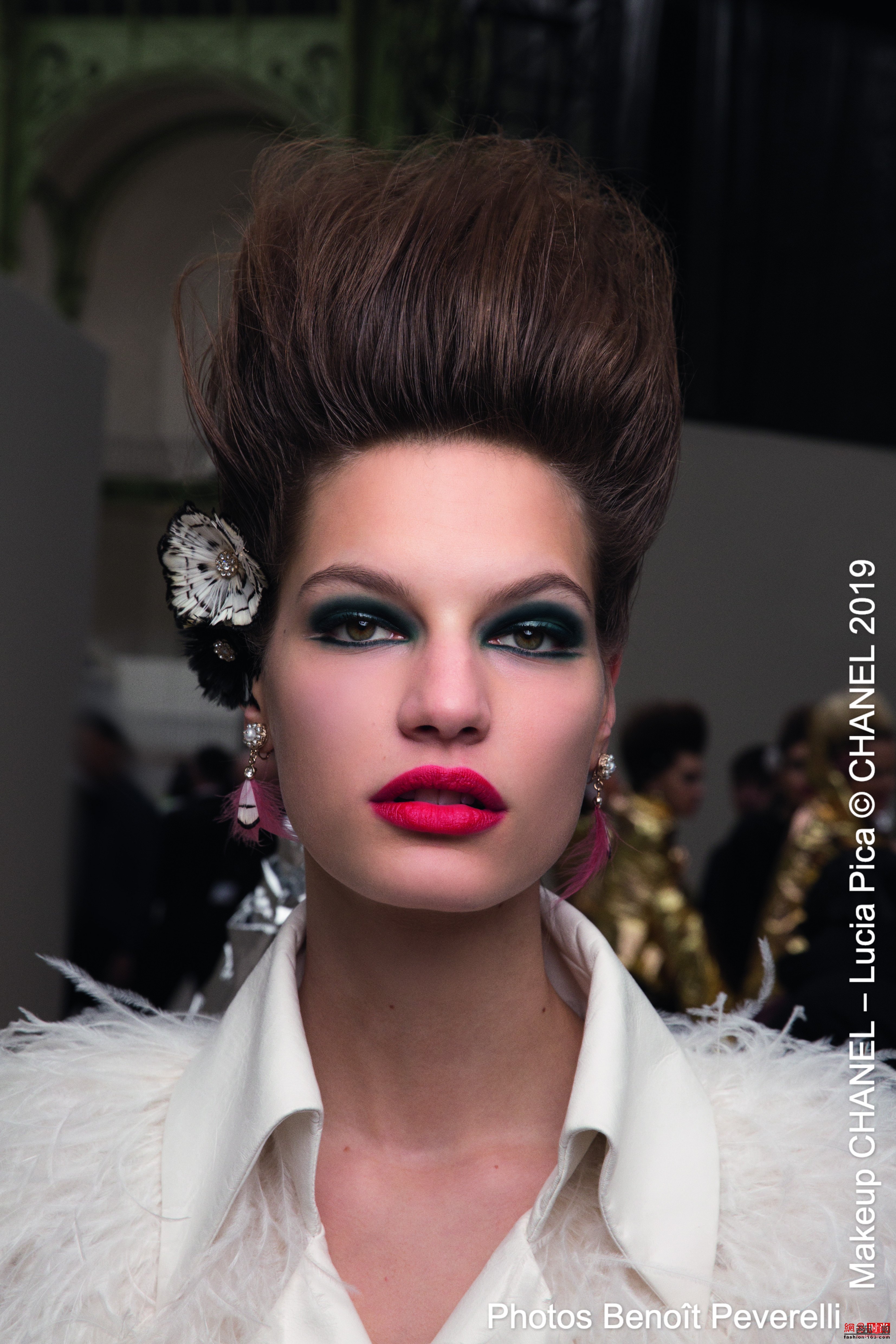 鸵鸟彩妆：打造独特魅力的妆容秘籍