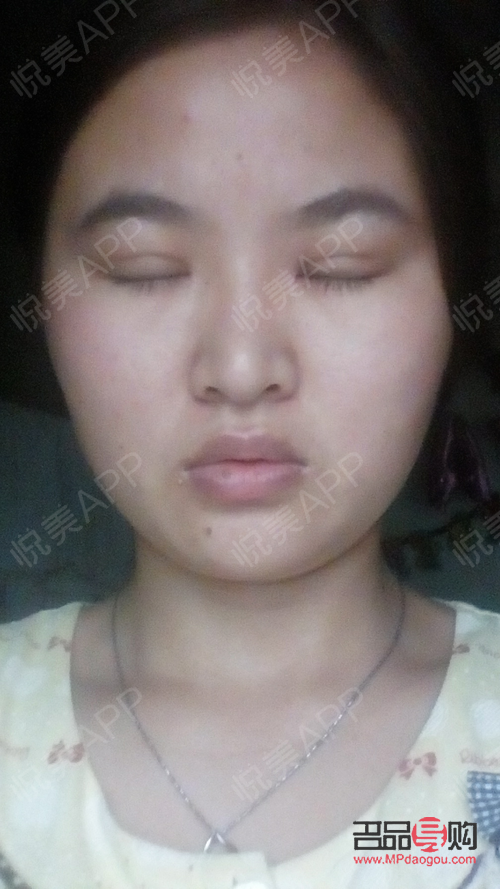 <h3>自己动手,打造双眼皮魅力</h3> <h3>自己动手,打造双眼皮魅力</h3>