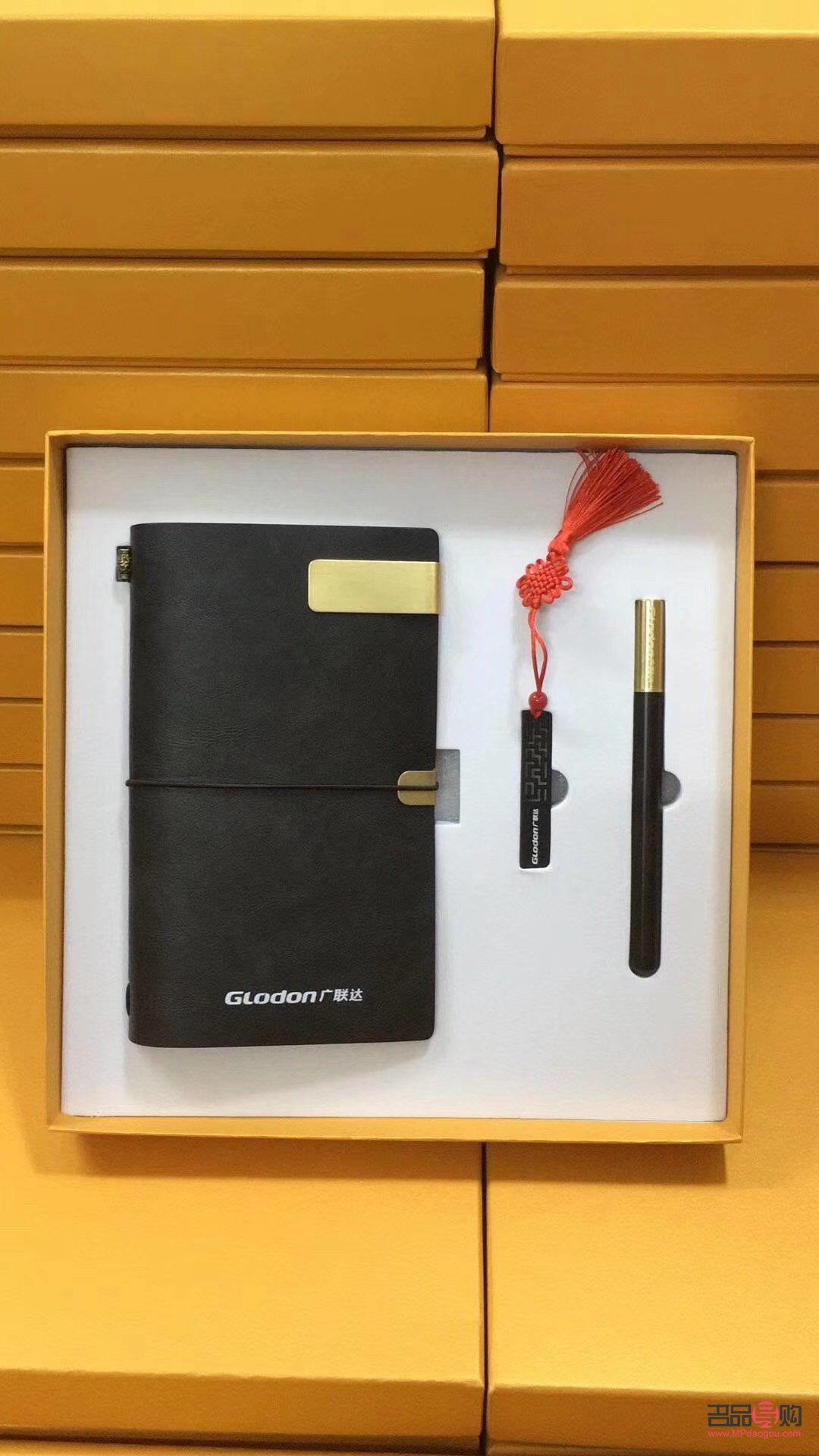 礼物钢笔和本子哪个好(礼物钢笔和本子哪个好用)