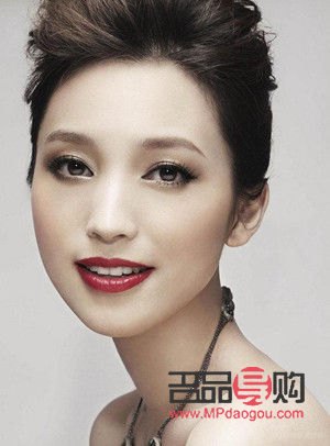 明星彩妆是如何画(明星彩妆是如何画的)