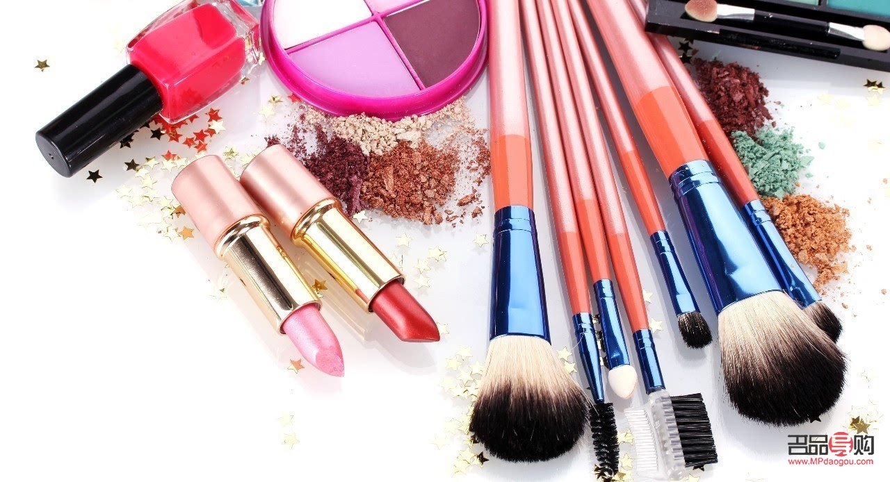 后台彩妆怎么打造(彩妆怎么陈列好看)