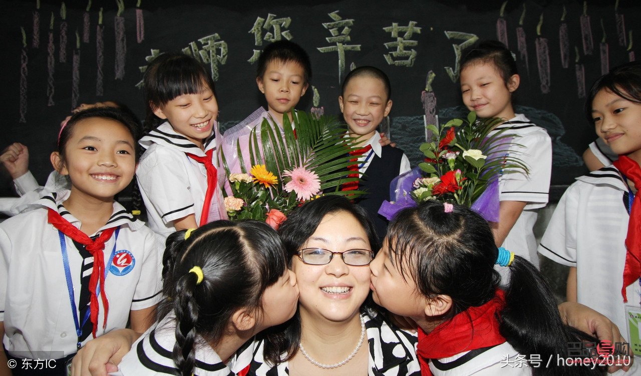 送全班人礼物送什么(送全班人礼物送什么好)