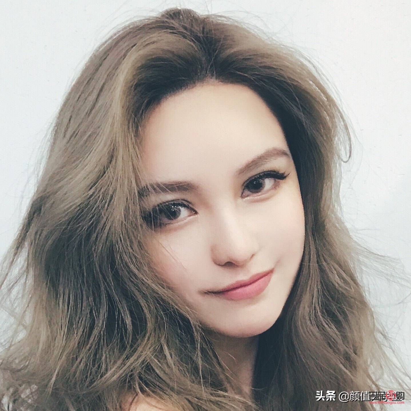 <h3>新月眼：神秘而迷人的眼型解析</h3>