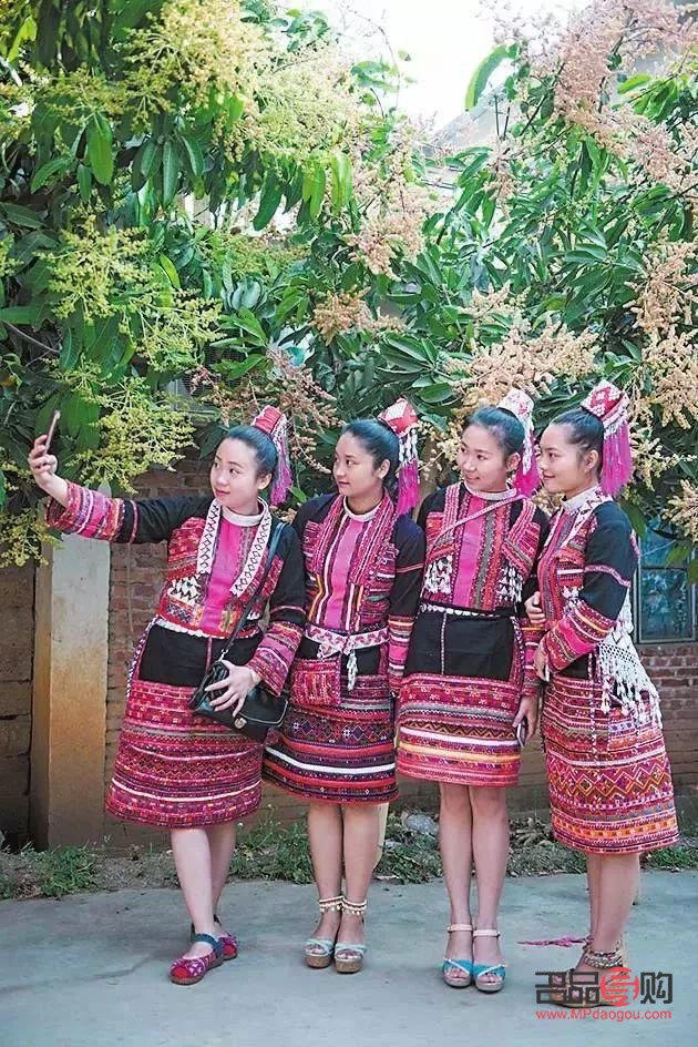 迎亲时送什么礼物合适(迎亲时送什么礼物合适女生)