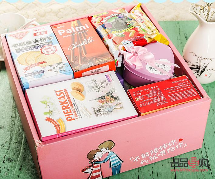 <h3>大学送女同学礼物的考量与选择</h3>