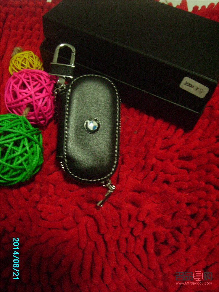 <h3>大学送女同学礼物的考量与选择</h3>