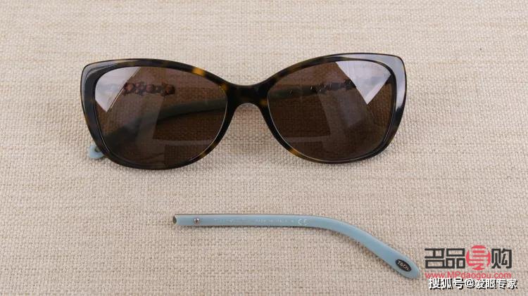 新月形的眼睛：神秘魅力的源泉