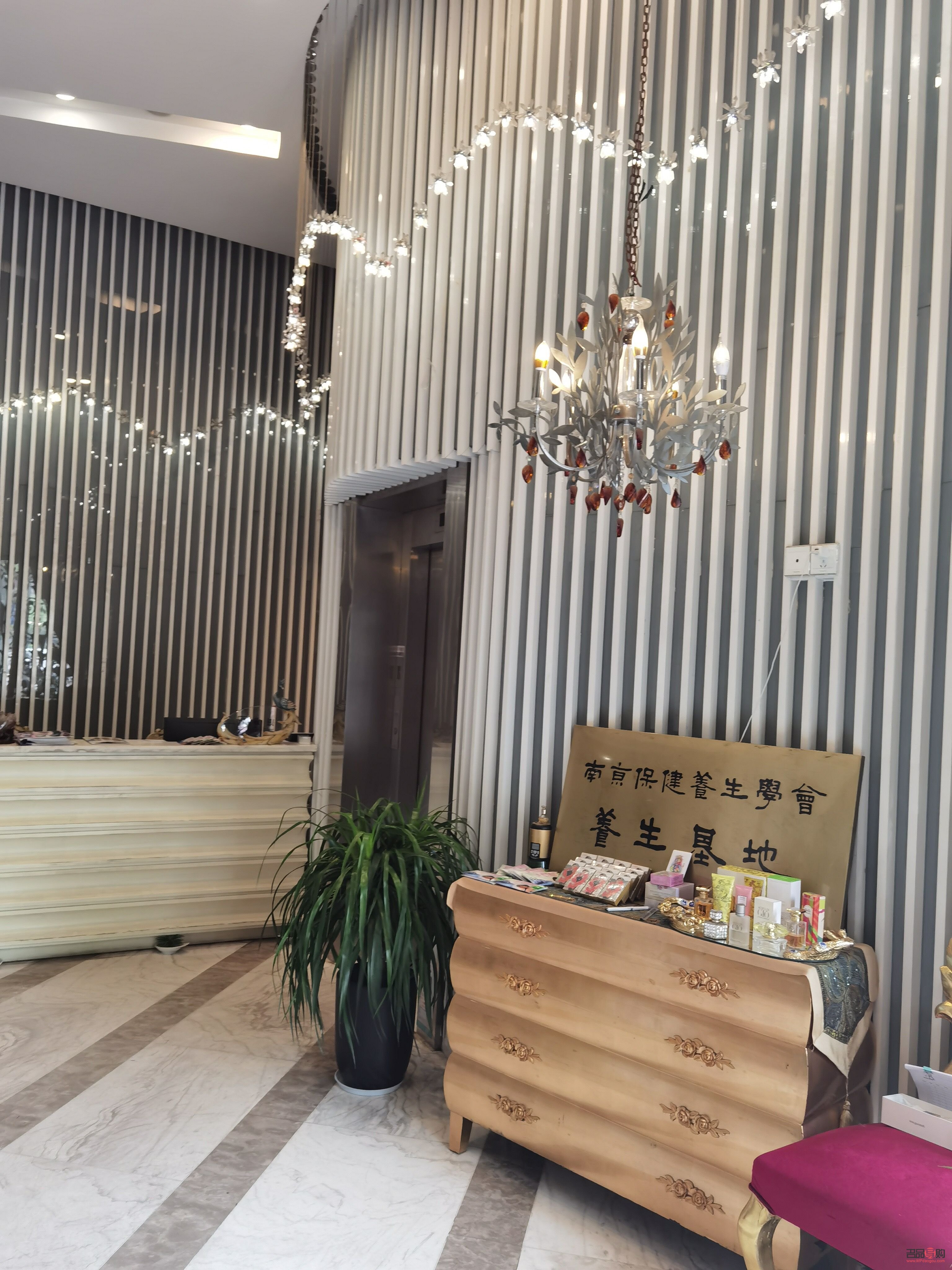 <h3>朝晖美容探秘:专业与口碑的背后</h3> <h3>朝晖美容探秘:专业与口碑的背后</h3>