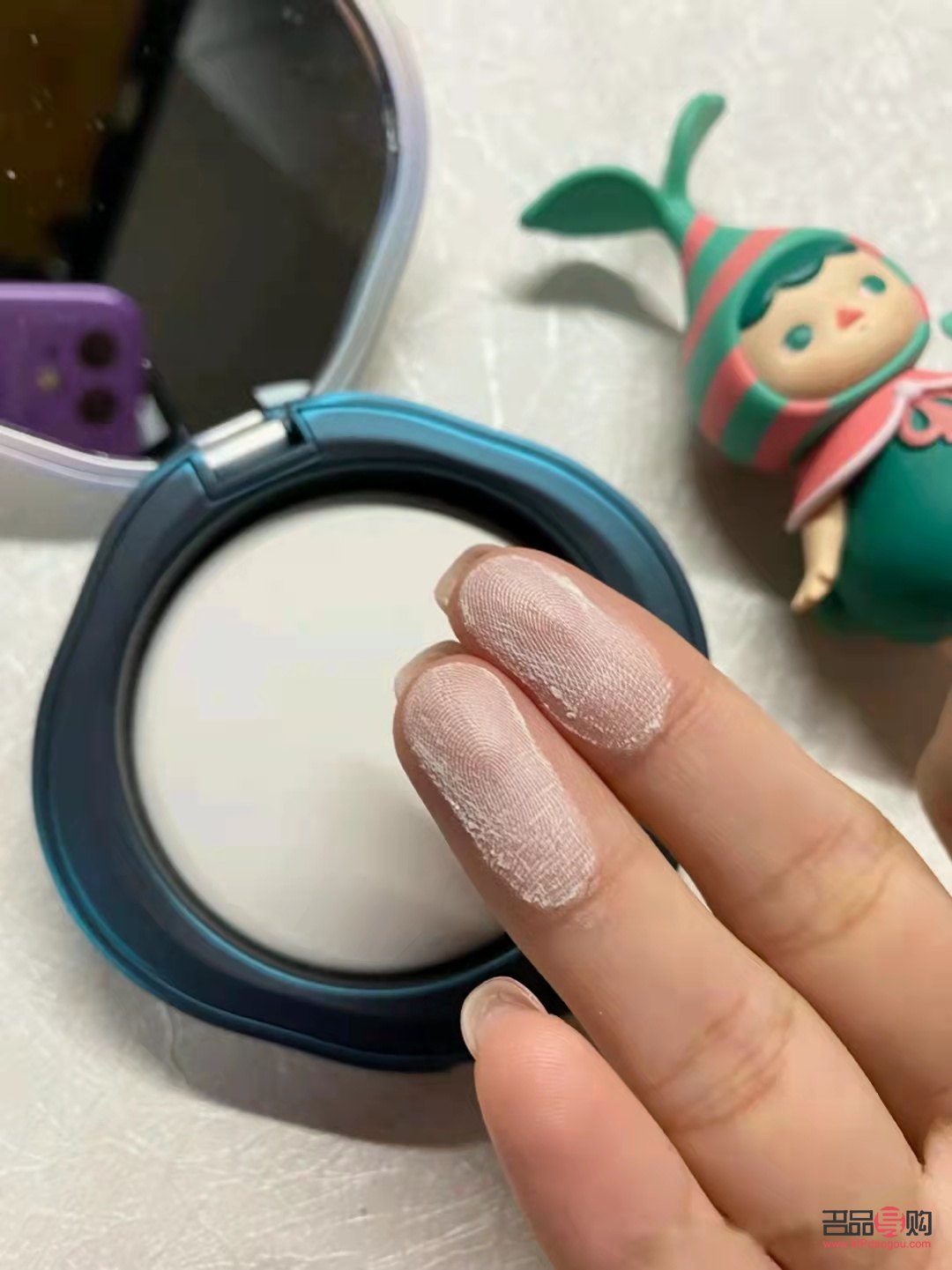 彩妆课堂：打造完美妆容的秘诀与技巧