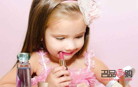 表演彩妆怎么化(表演彩妆怎么化妆)