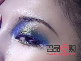 表演彩妆怎么化(表演彩妆怎么化妆)