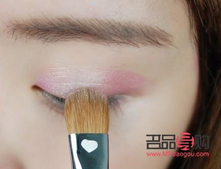 <h1>彩妆入门指南：轻松掌握化妆技巧</h1>