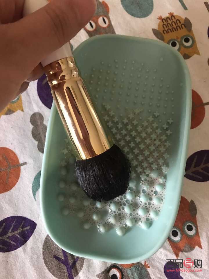 怎么洗彩妆刷