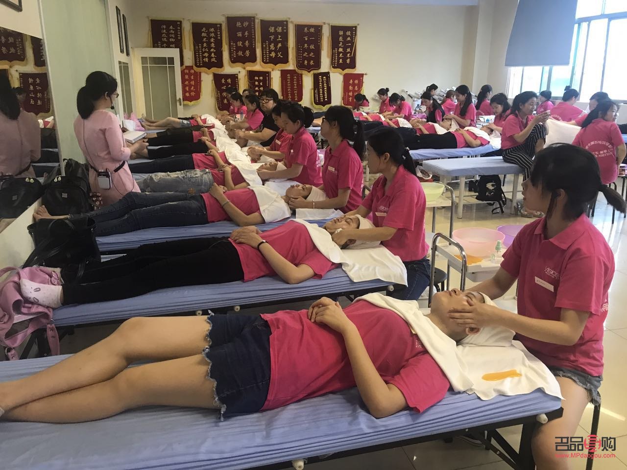 哪里招美容师(哪里招美容师最多)