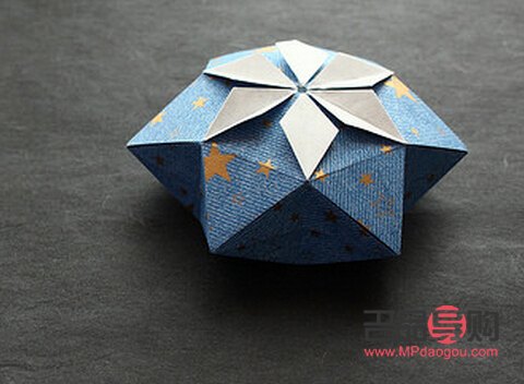 有盖子的礼物盒怎么折(有盖子的礼物盒怎么折纸)