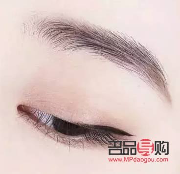 <h3>单眼皮小眼睛怎么化妆</h3>