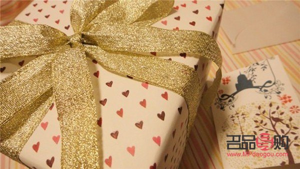 七夕送老公什么礼物呢(七夕送老公什么礼物呢图片)