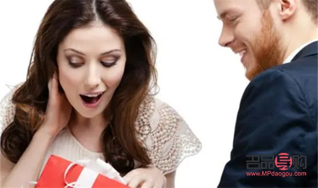 <h3>女生老要礼物怎么怼：理性看待，巧妙应对</h3>