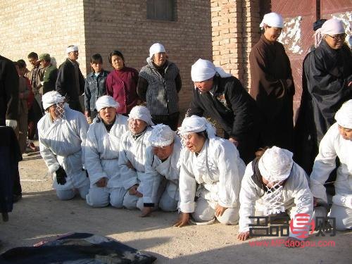 <h3>舅舅出殡送什么礼物好</h3>