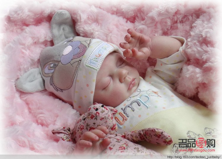 <h3>刚出生婴儿送什么礼物</h3>