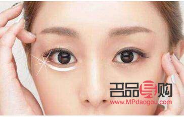 眼窝凹陷自体脂肪填充有风险吗(眼窝凹陷自体脂肪填充有风险吗视频)